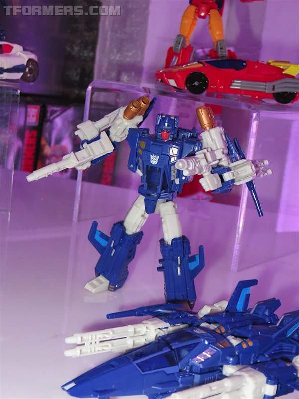 NYCC 2016   First Look At Sixshot, Broadside, Sky Shadow, Perceptor, And More Transformers  (70 of 137)